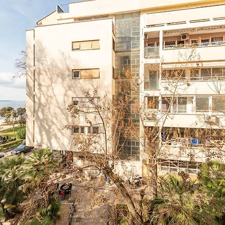 Oasis With Sea View Apartment